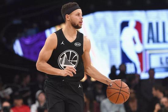 TA报道4-3-3阵型：起源于荷兰全攻全守，如今阵型界限已模糊