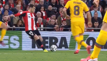 [CBA]面对严密防守 布朗干拔稳稳命中